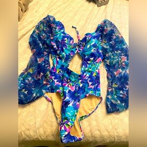 Long sleeve one piece swim